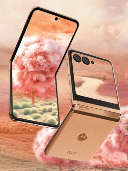 Motorola Razr 40 Ultra Peach Color